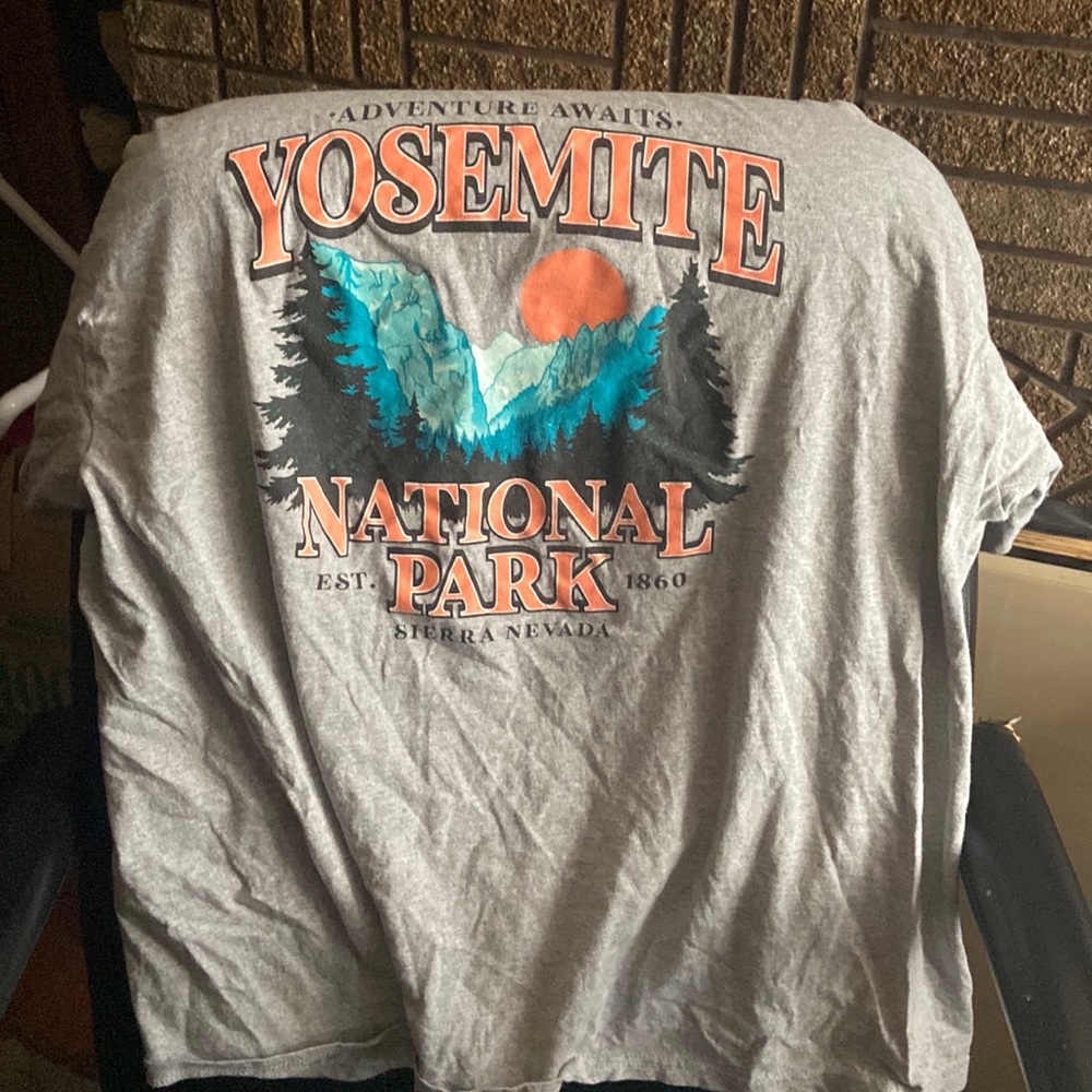 Gray 2x short sleeve shirt